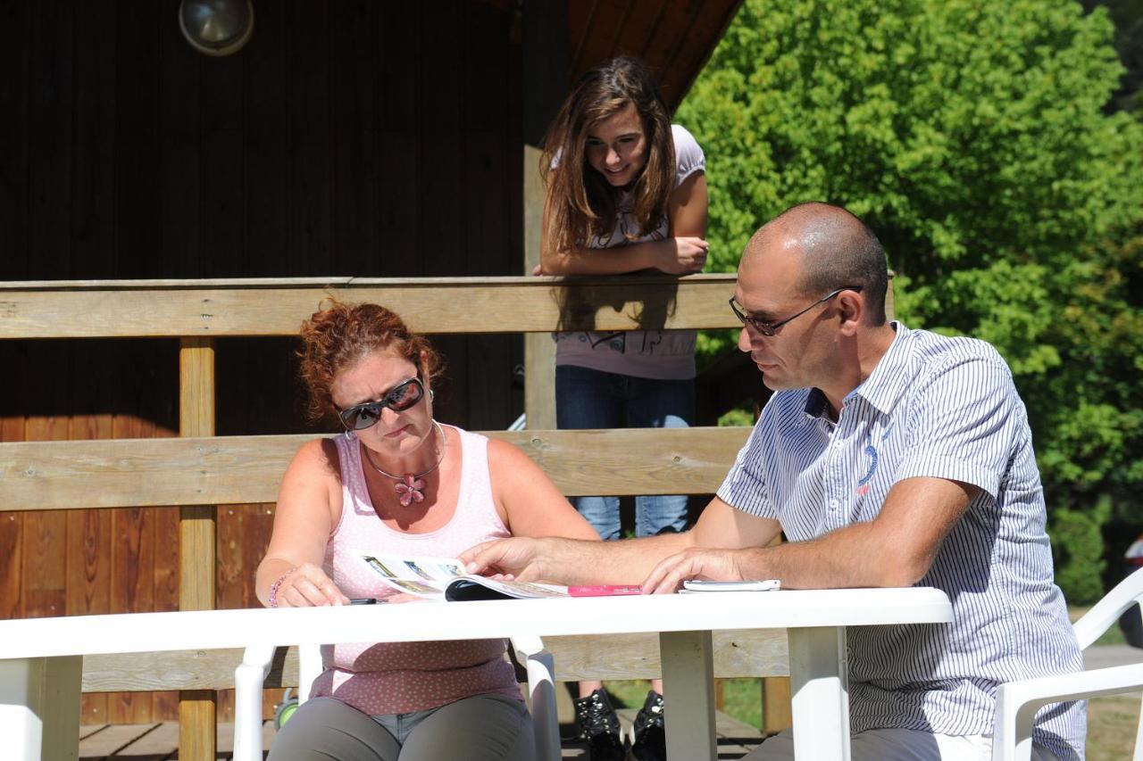 Celles-sur-Plaine Camping Des Lacs***ヴィラ エクステリア 写真